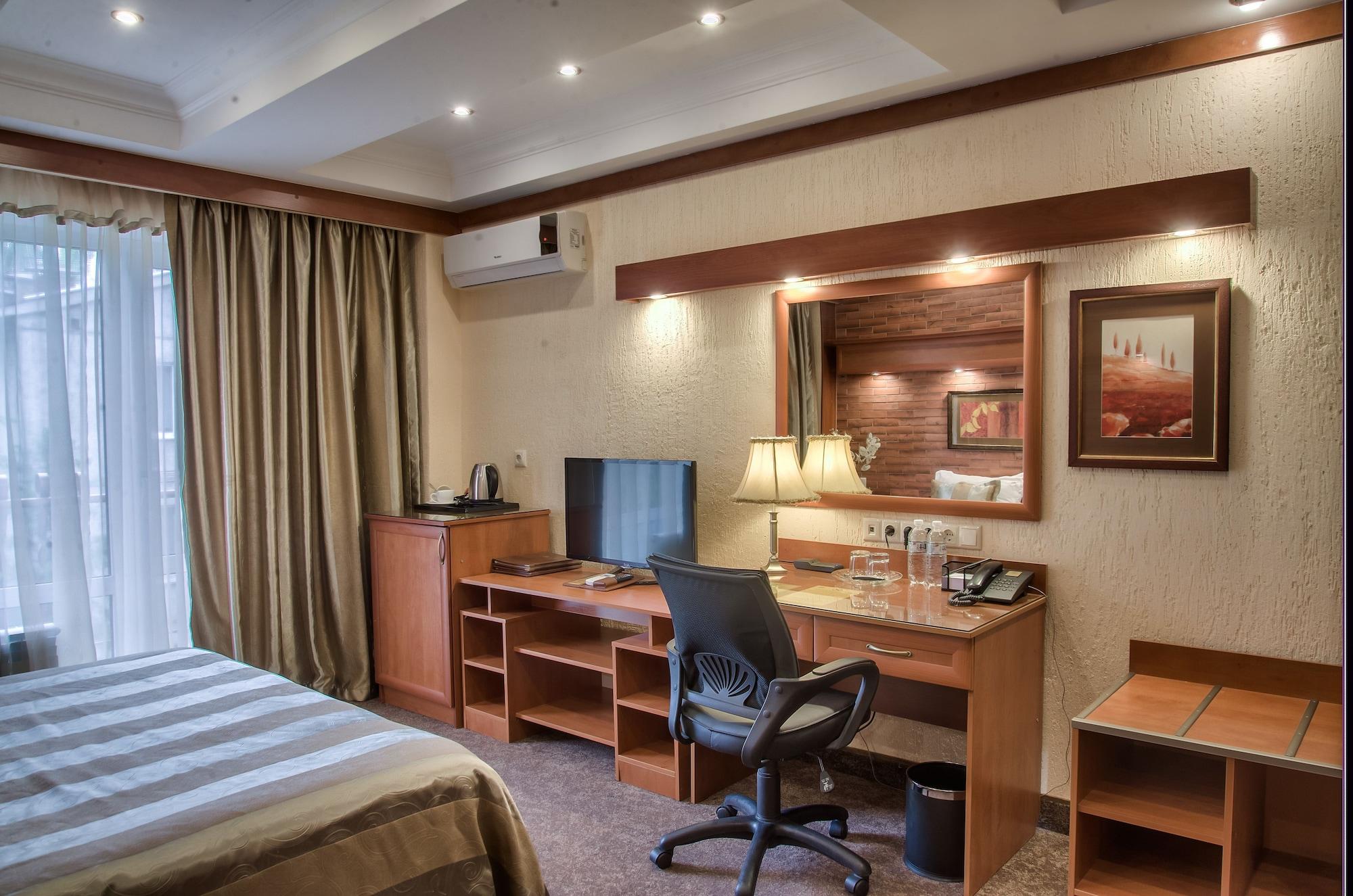 Hotel Uyut Almaty Eksteriør bilde
