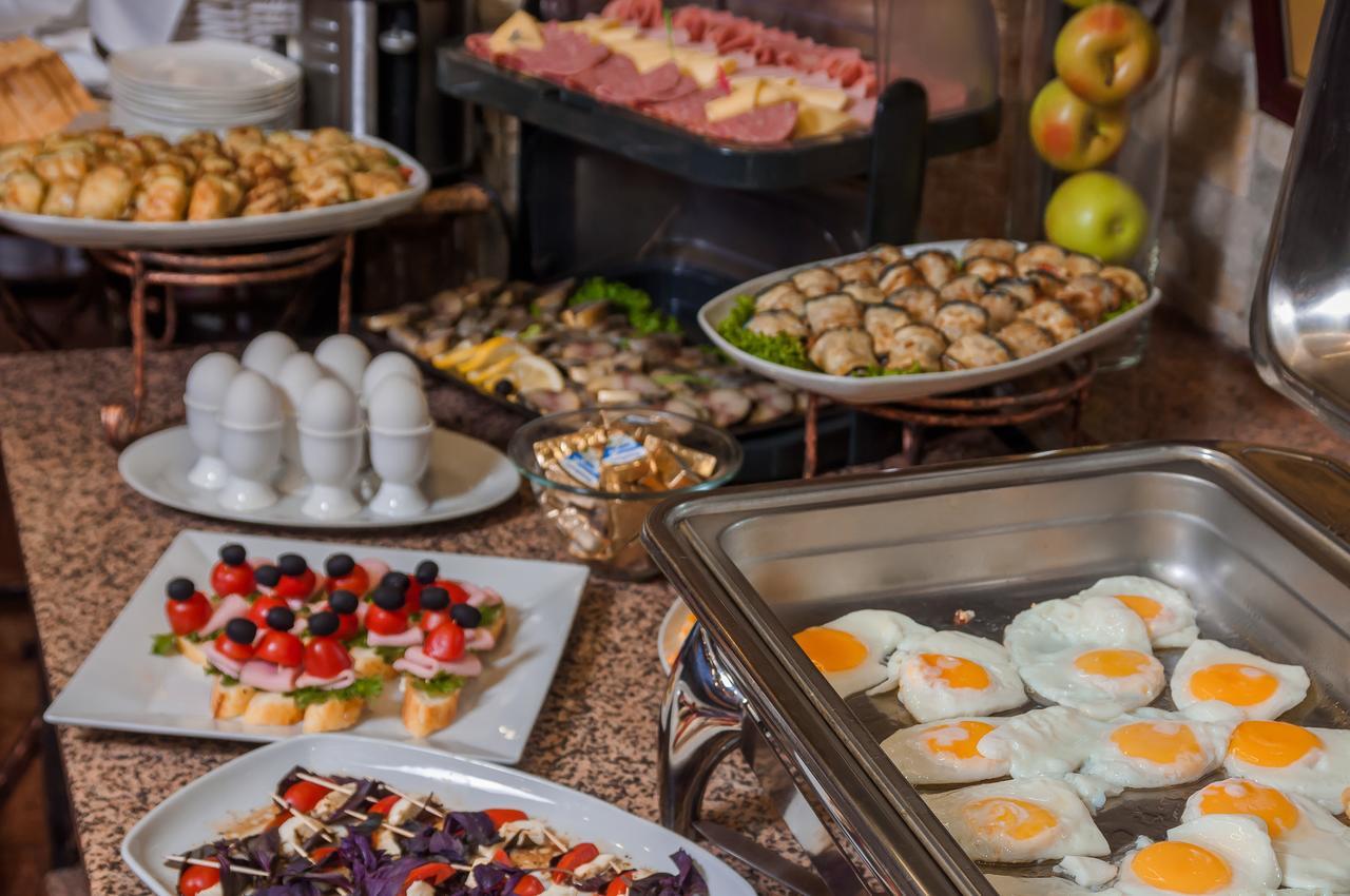 Hotel Uyut Almaty Eksteriør bilde