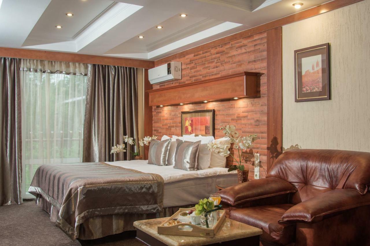 Hotel Uyut Almaty Eksteriør bilde