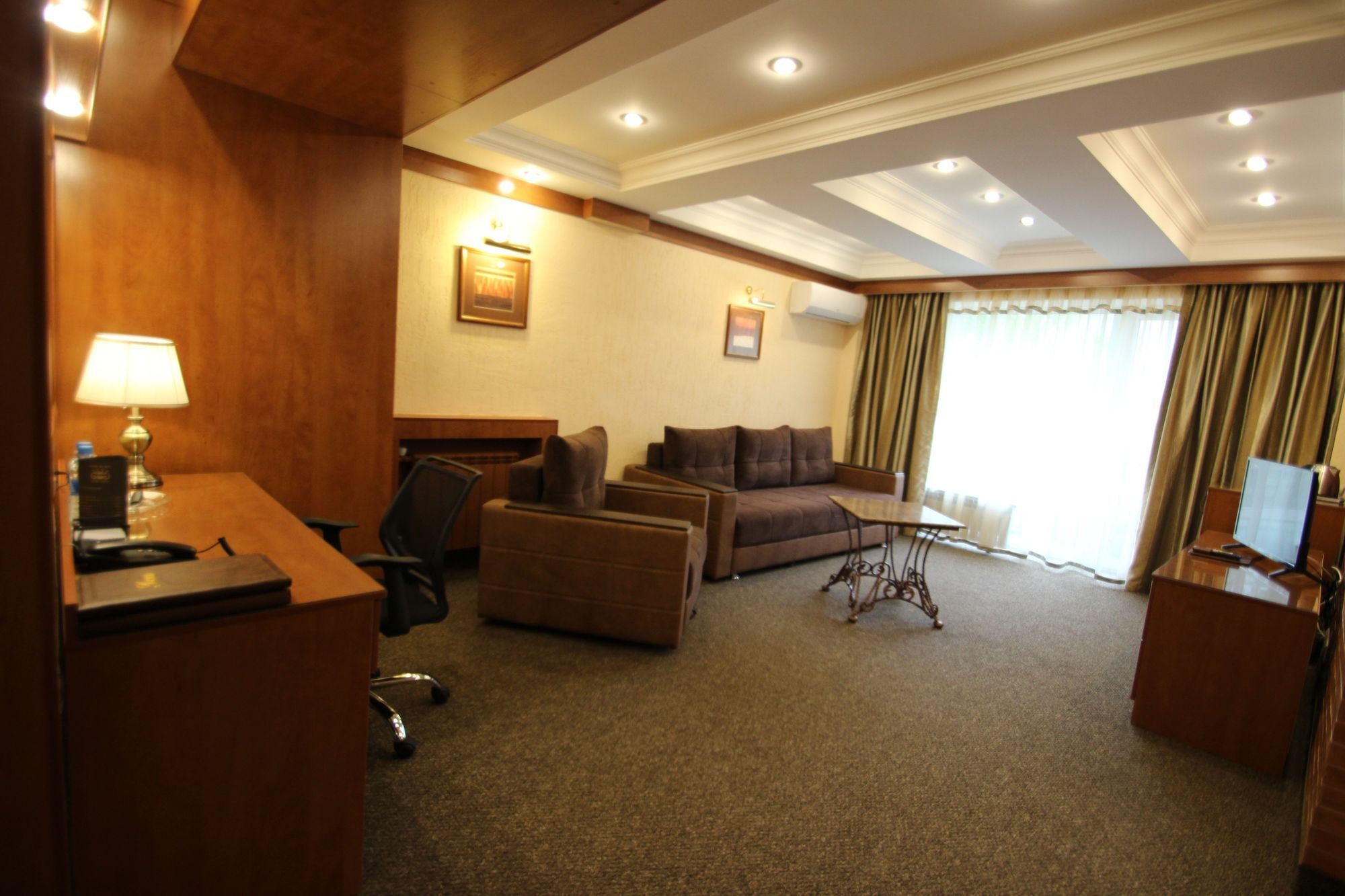 Hotel Uyut Almaty Eksteriør bilde