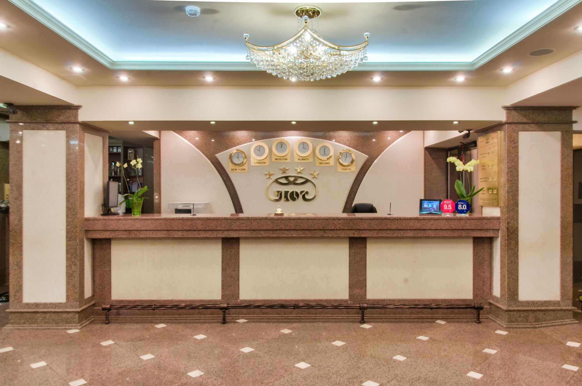 Hotel Uyut Almaty Eksteriør bilde