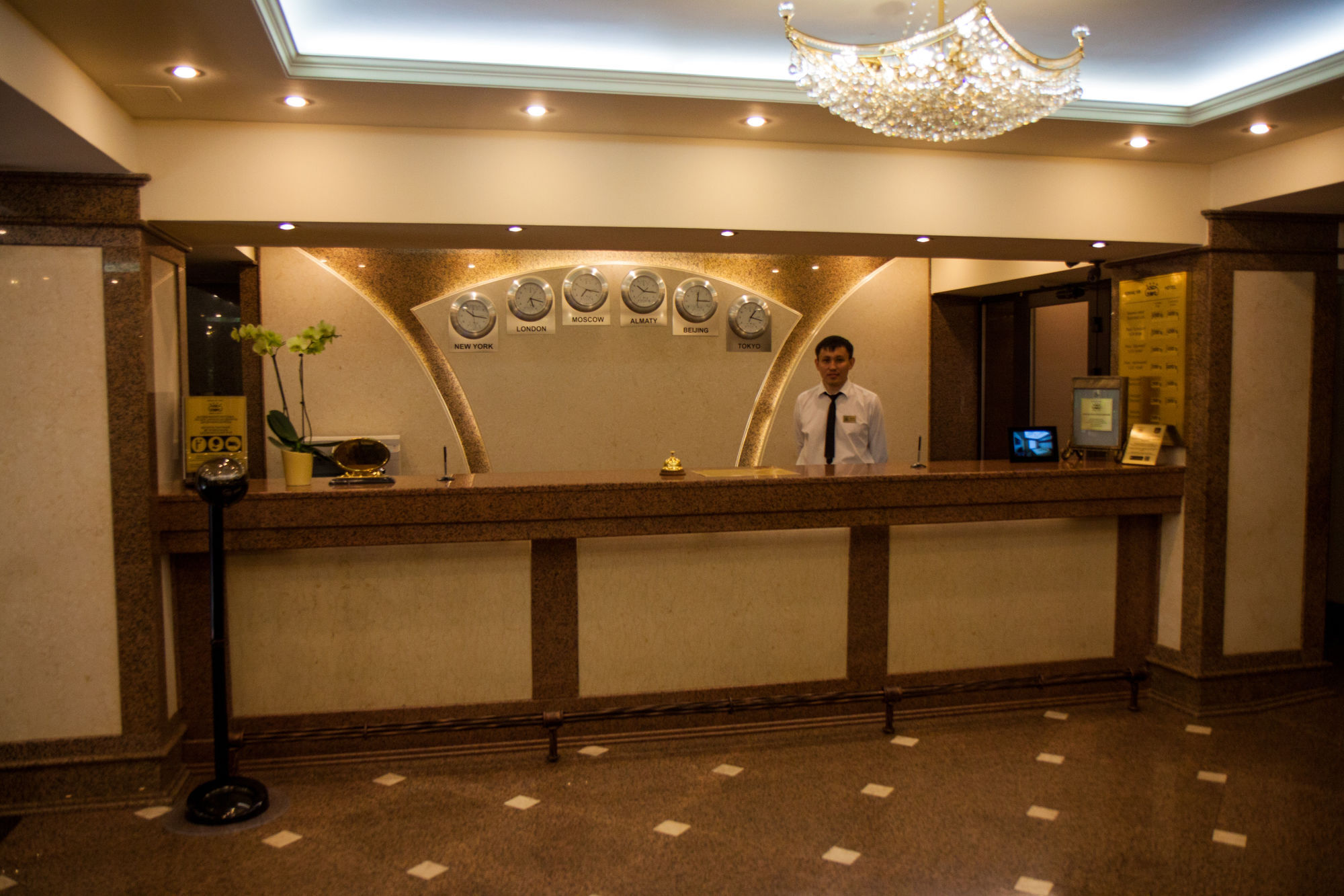 Hotel Uyut Almaty Eksteriør bilde
