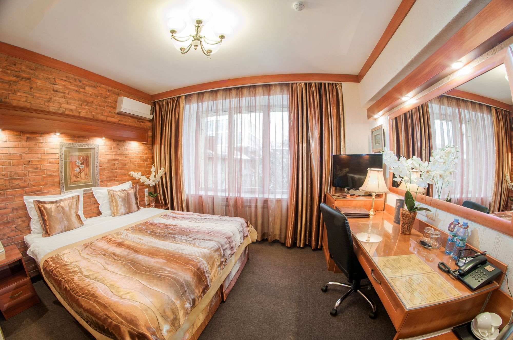 Hotel Uyut Almaty Eksteriør bilde