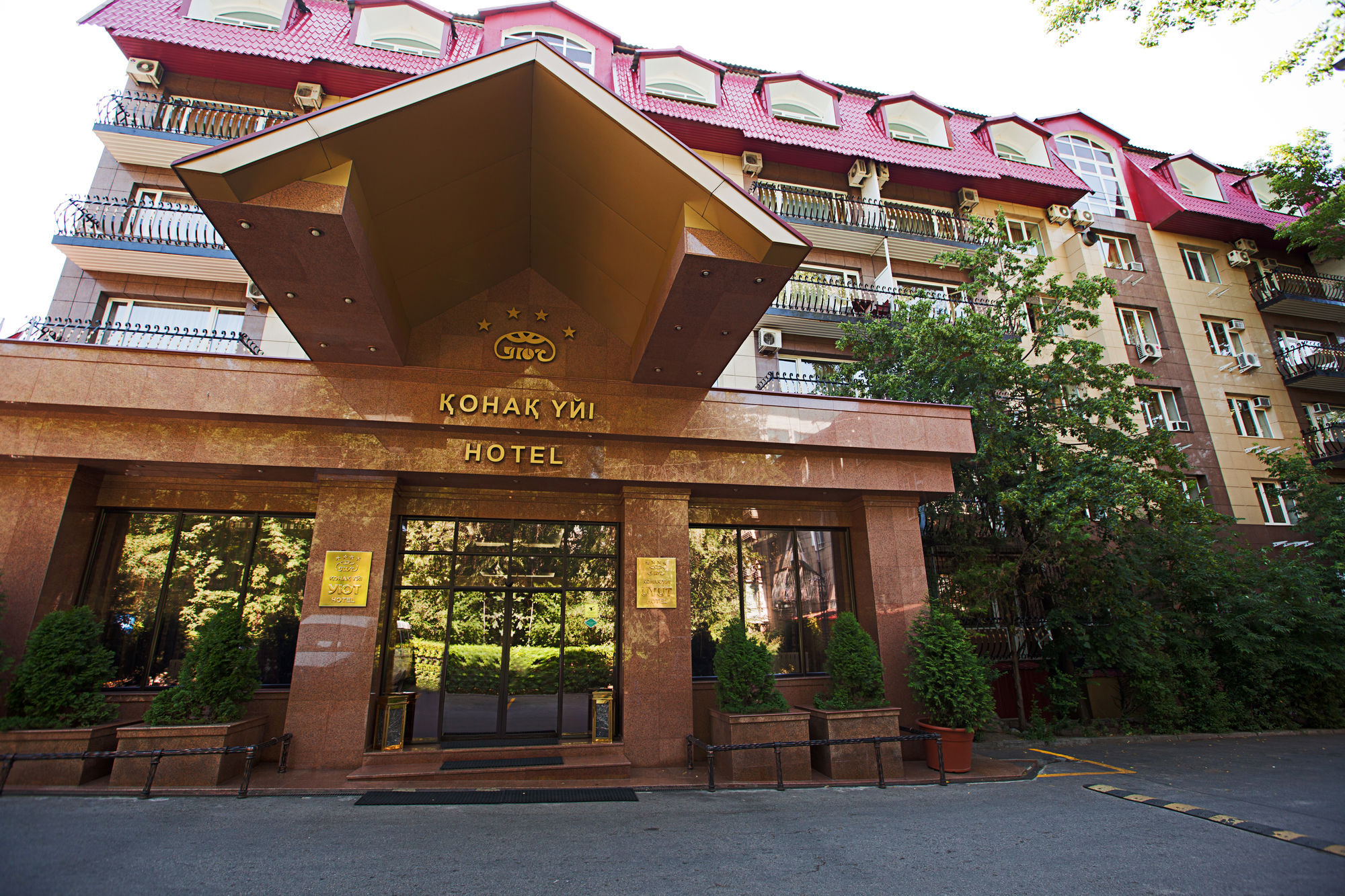 Hotel Uyut Almaty Eksteriør bilde