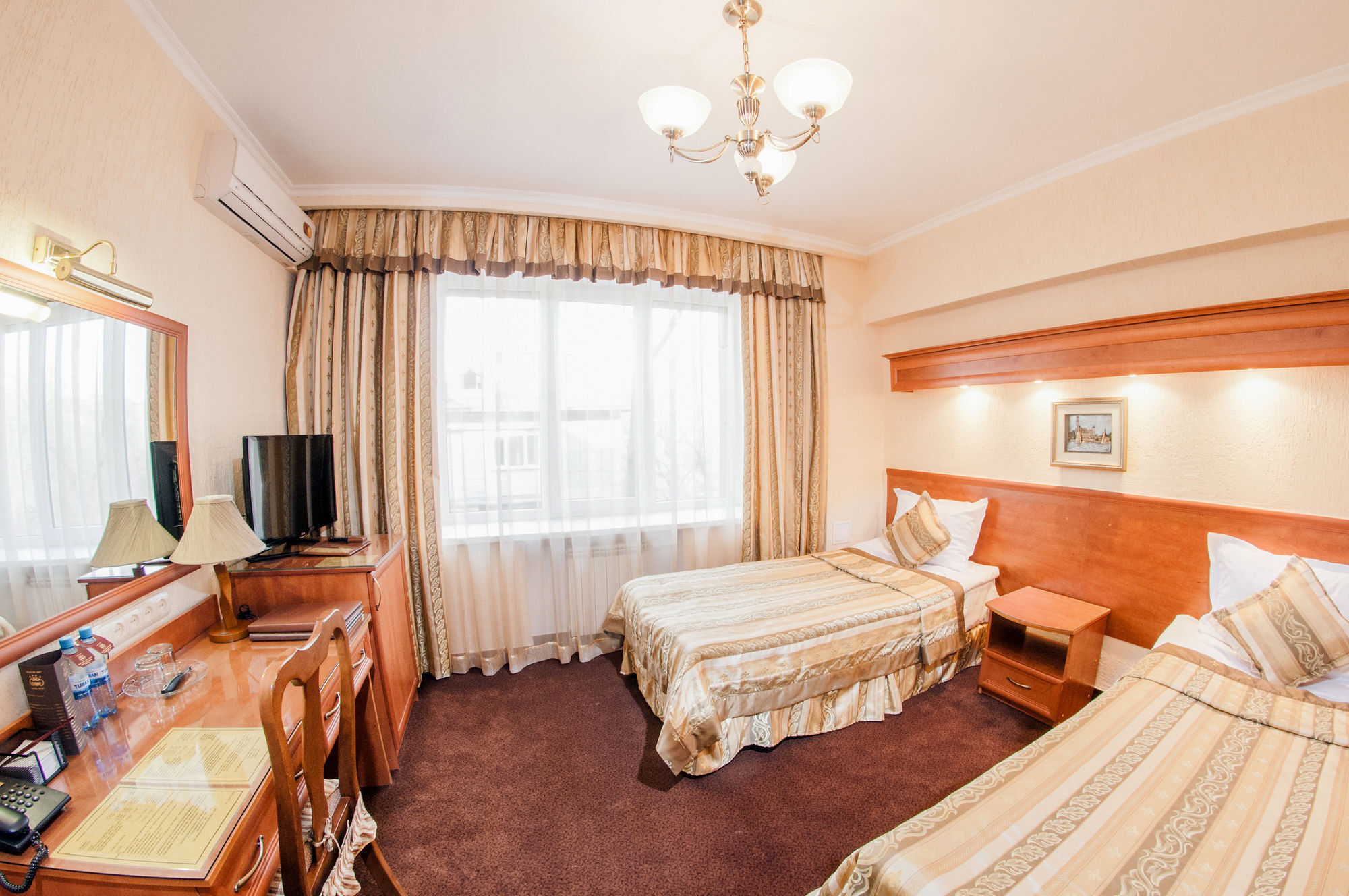 Hotel Uyut Almaty Eksteriør bilde