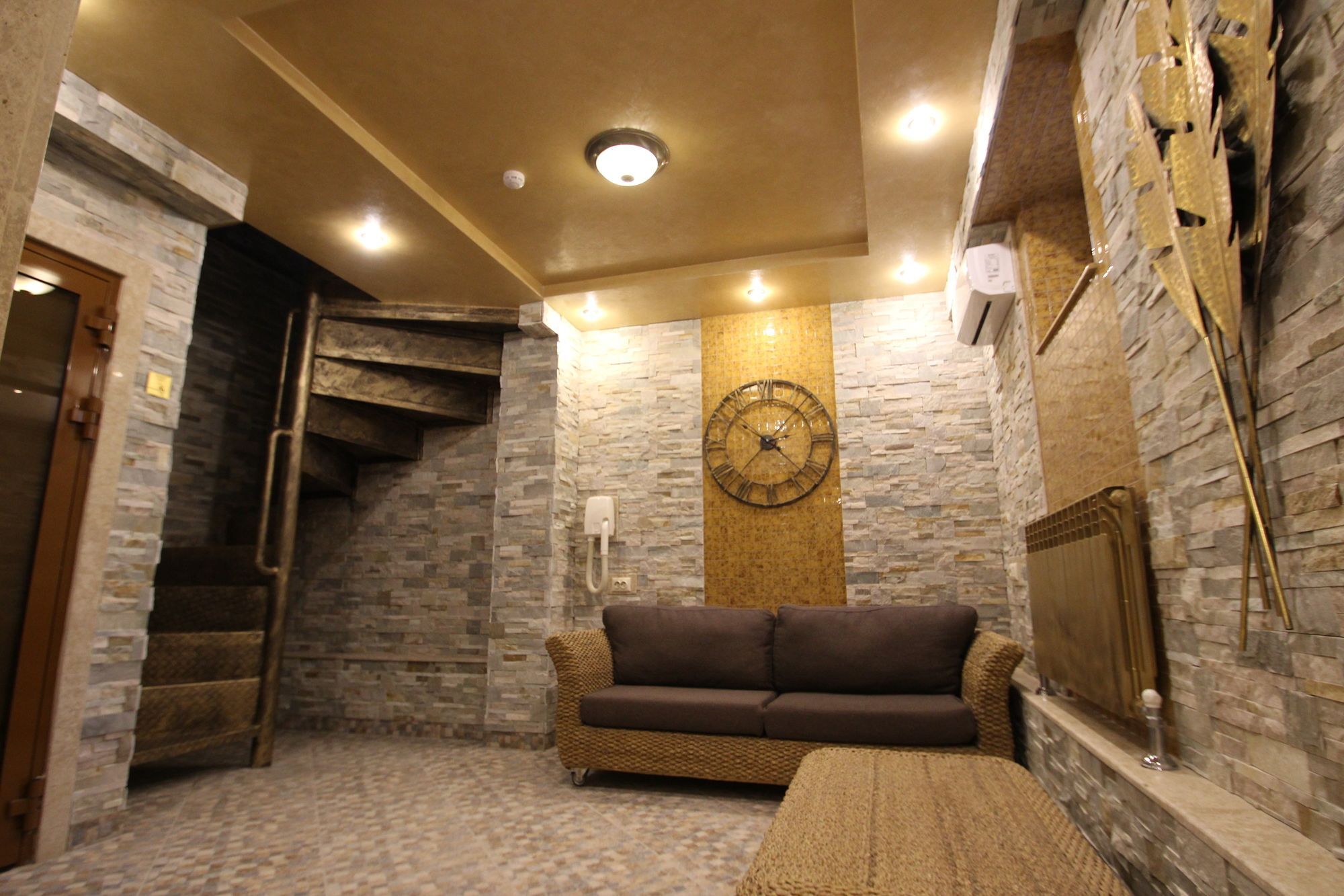 Hotel Uyut Almaty Eksteriør bilde