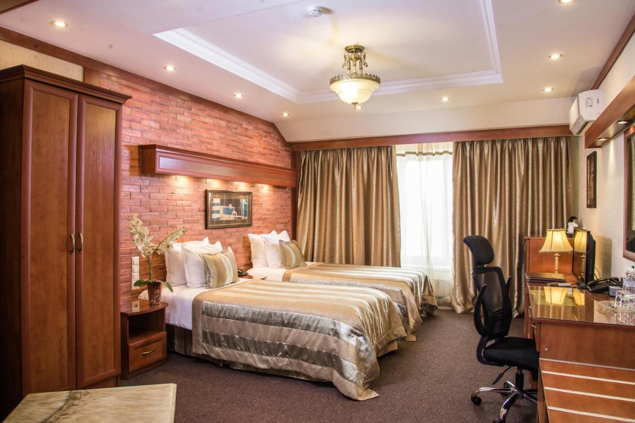 Hotel Uyut Almaty Eksteriør bilde