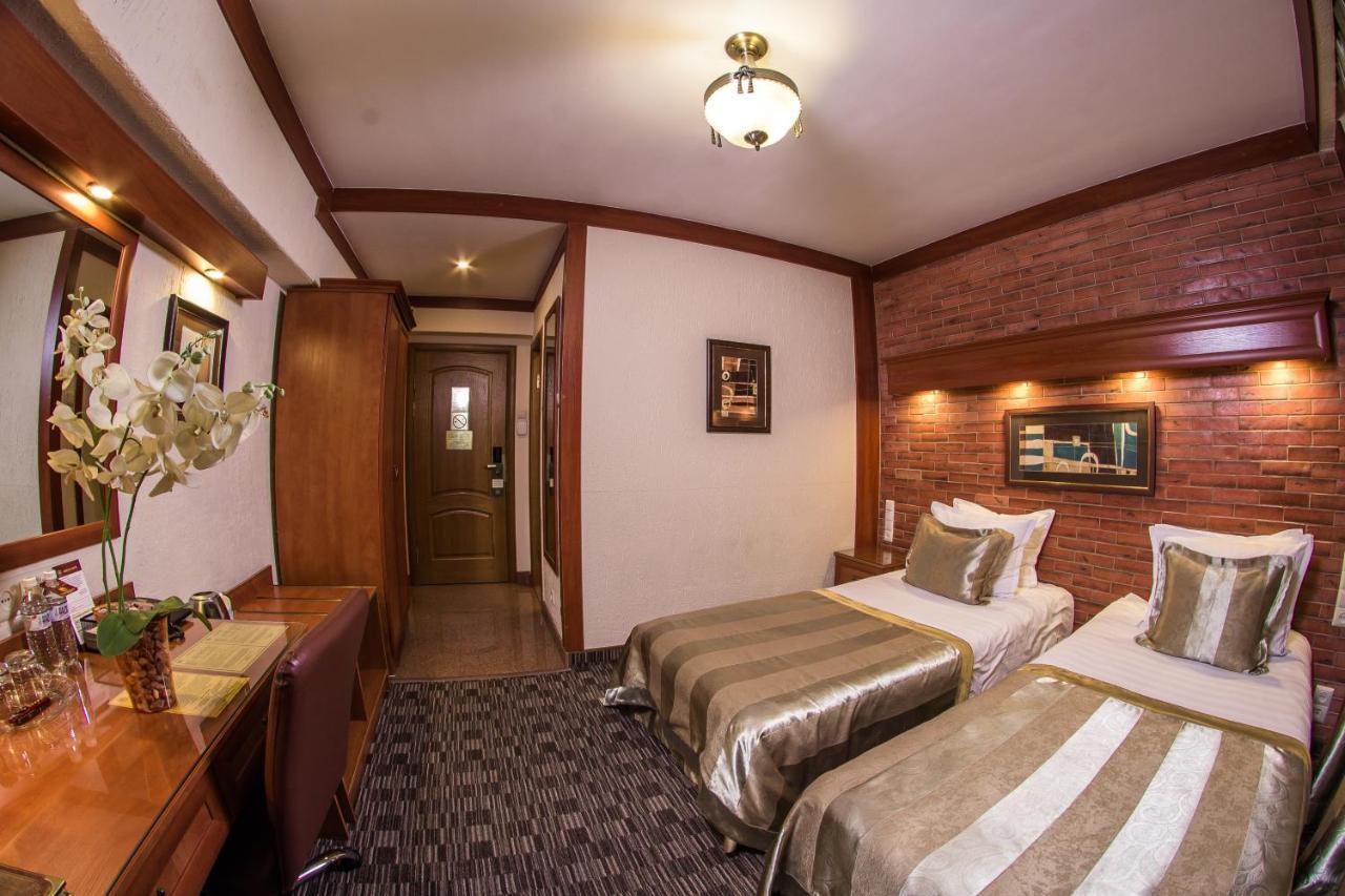 Hotel Uyut Almaty Eksteriør bilde